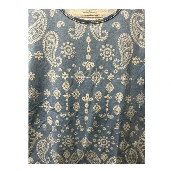 Talbots White and Blue Paisley Women Tee, Small - Picture 4 of 6